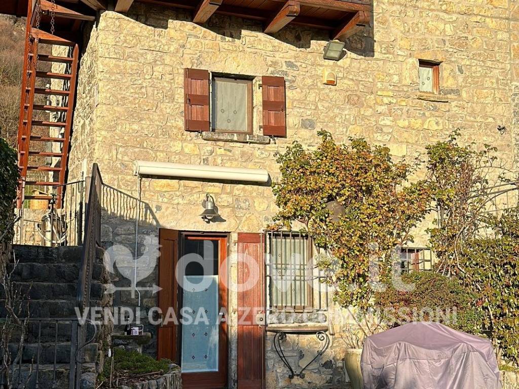 Villa a Val brembilla in Via Prato Aroldi, 2 - Foto 4