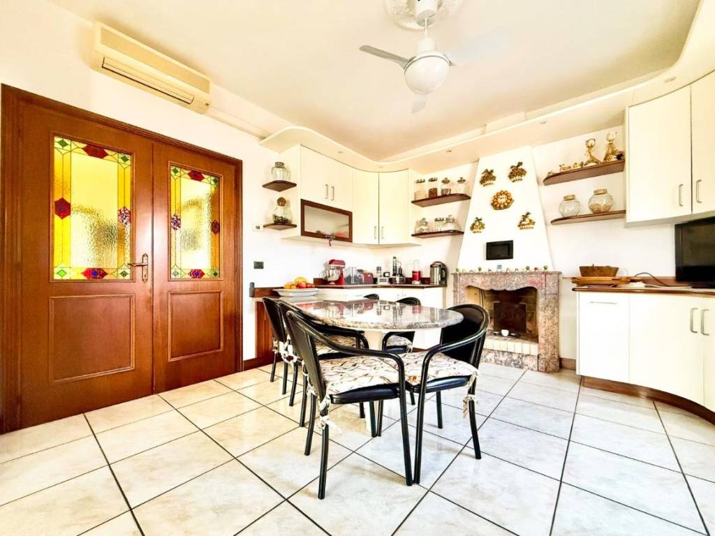 Villa a Treviglio in Via trieste, 10 - Foto 2