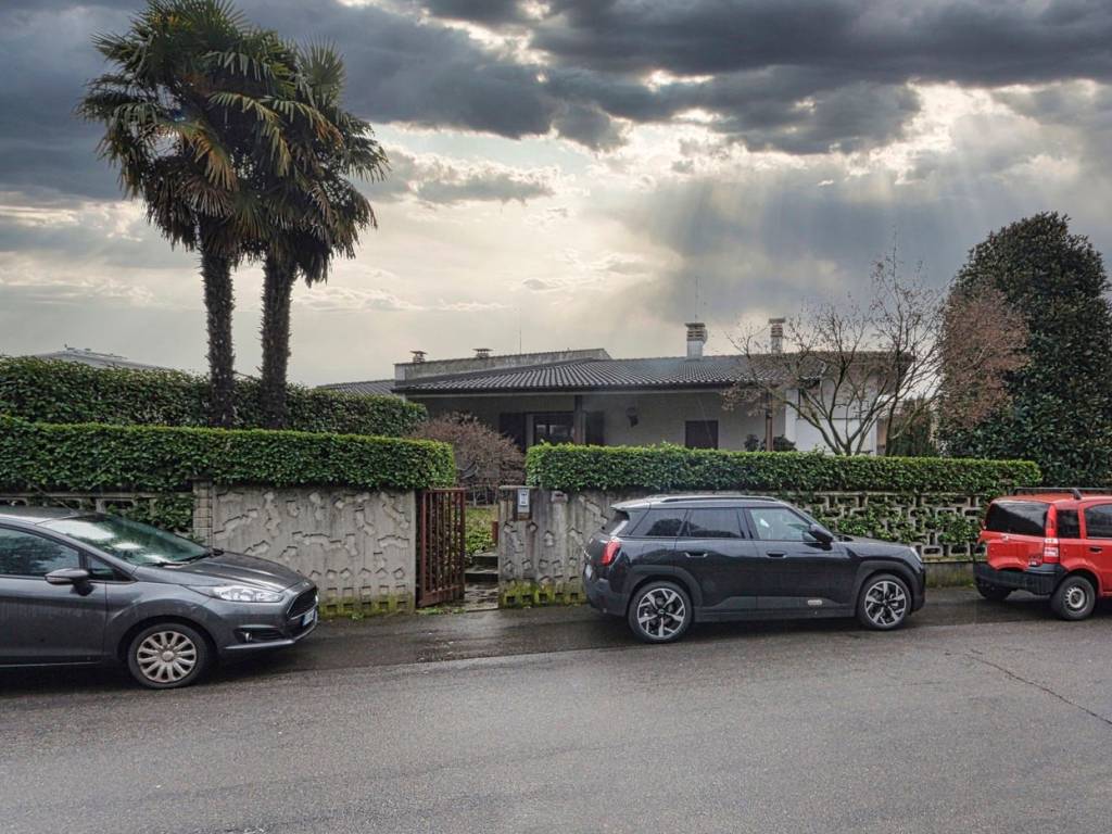 Villa a Paderno dugnano in VIA PIAGGIO, 21 - Foto 5