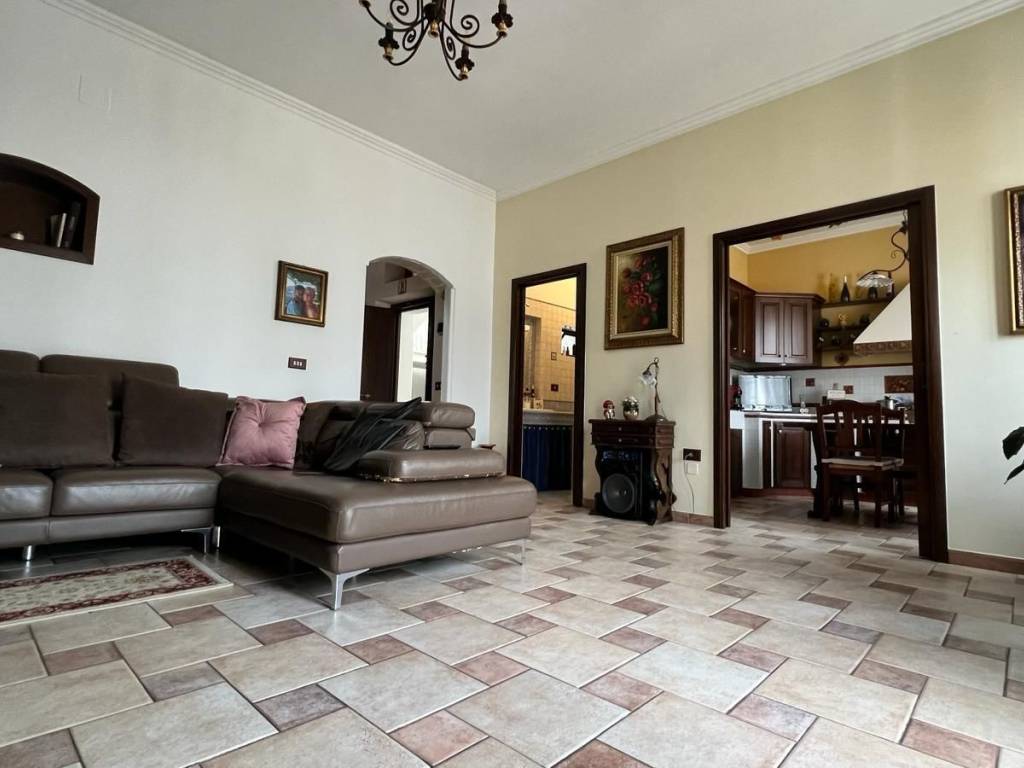 Appartamento a Trani in Via Simone De Brado - Foto 4