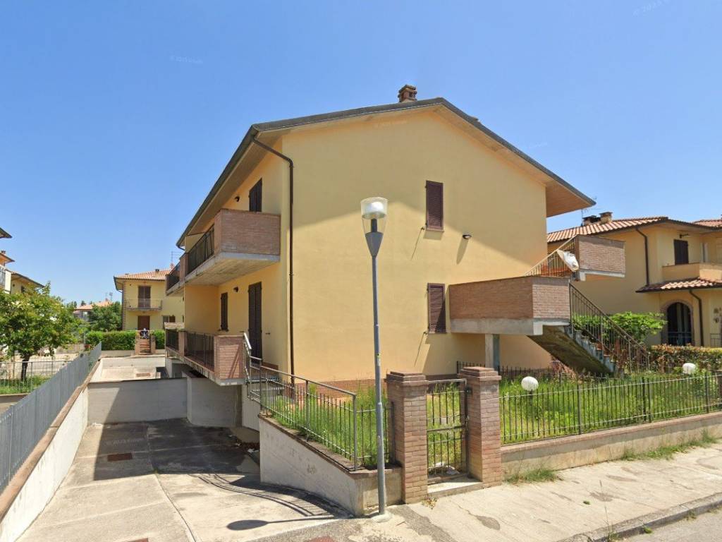 Appartamento a Castiglione del lago in Via dei Donatori - Foto 3