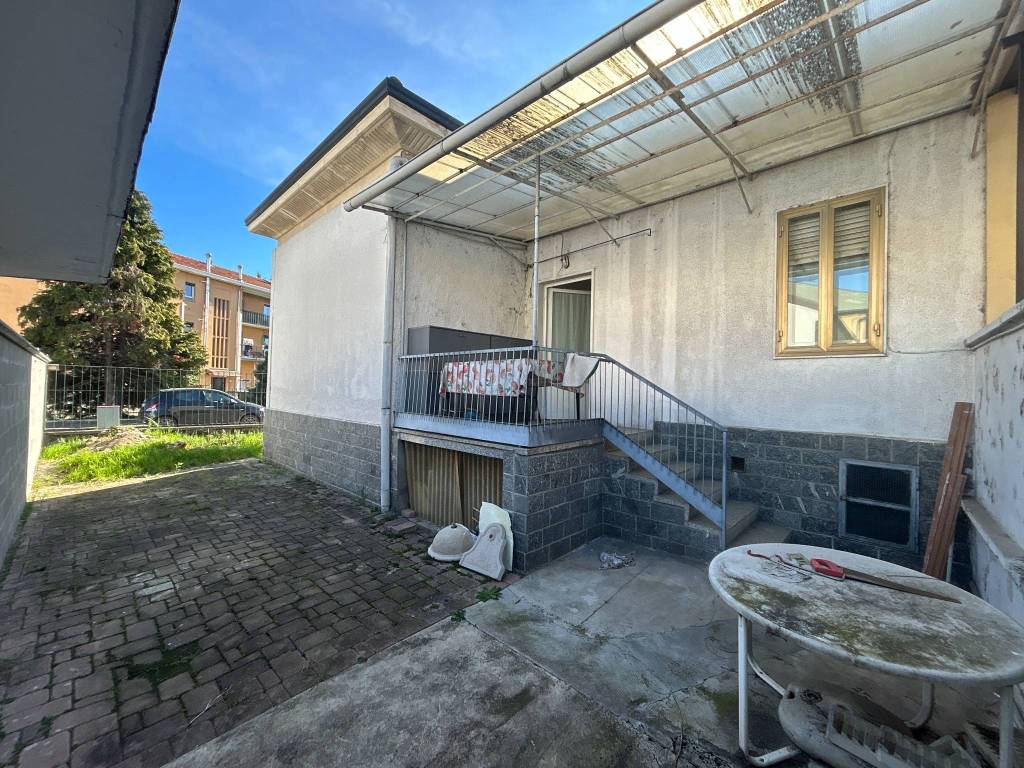 Villa a Lainate in Via 25 Aprile, 21 - Foto 4