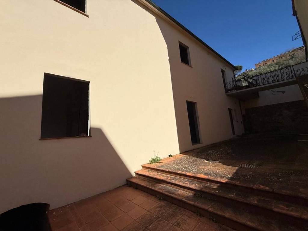 Appartamento a Certaldo in Via Edmondo de Amicis, - Foto 2