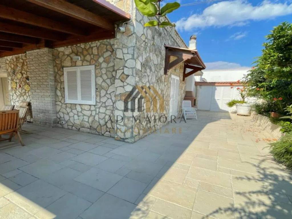 Villa a Giovinazzo in Via Bari - Foto 5