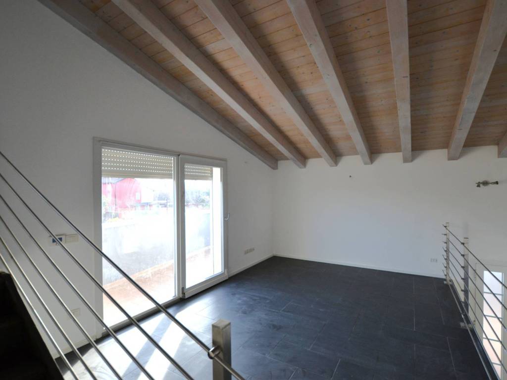 Villa a Rive d'arcano in Via Friuli - Foto 2