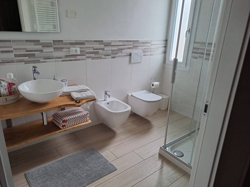 Appartamento a Castelnuovo del garda in Via Castellani - Foto 5
