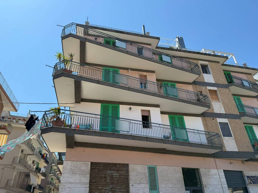 Appartamento a Giovinazzo in Via Vittorio Veneto - Foto 2