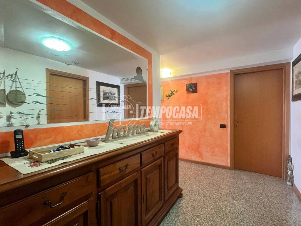 Appartamento a Lecco in Corso San Michele del Carso - Foto 2