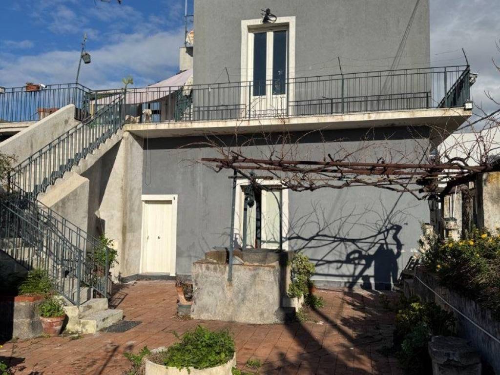 Villa a Aci castello in Via Nazionale - Foto 2