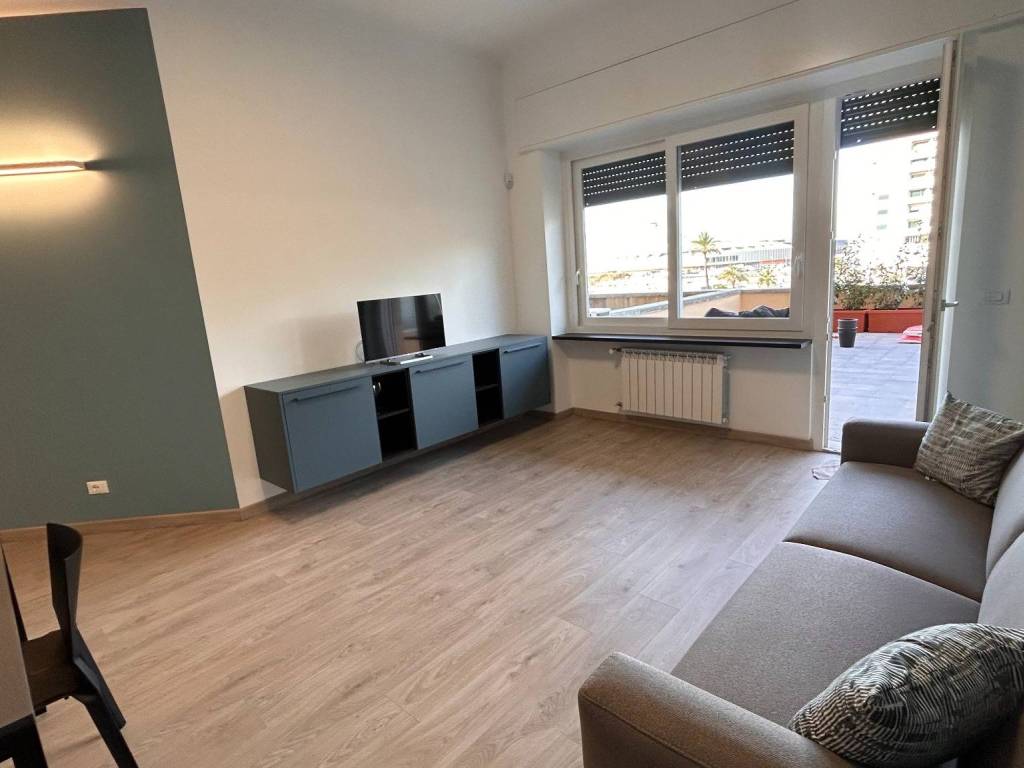 Appartamento a Genova in Piazza Raffaele Rossetti, 5 - Foto 5