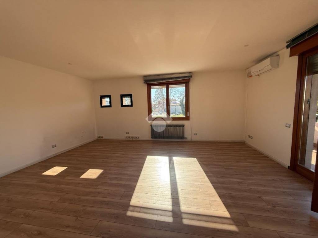 Immobile a Bassano del grappa in Viale Papa Pio X, 125 - Foto 3