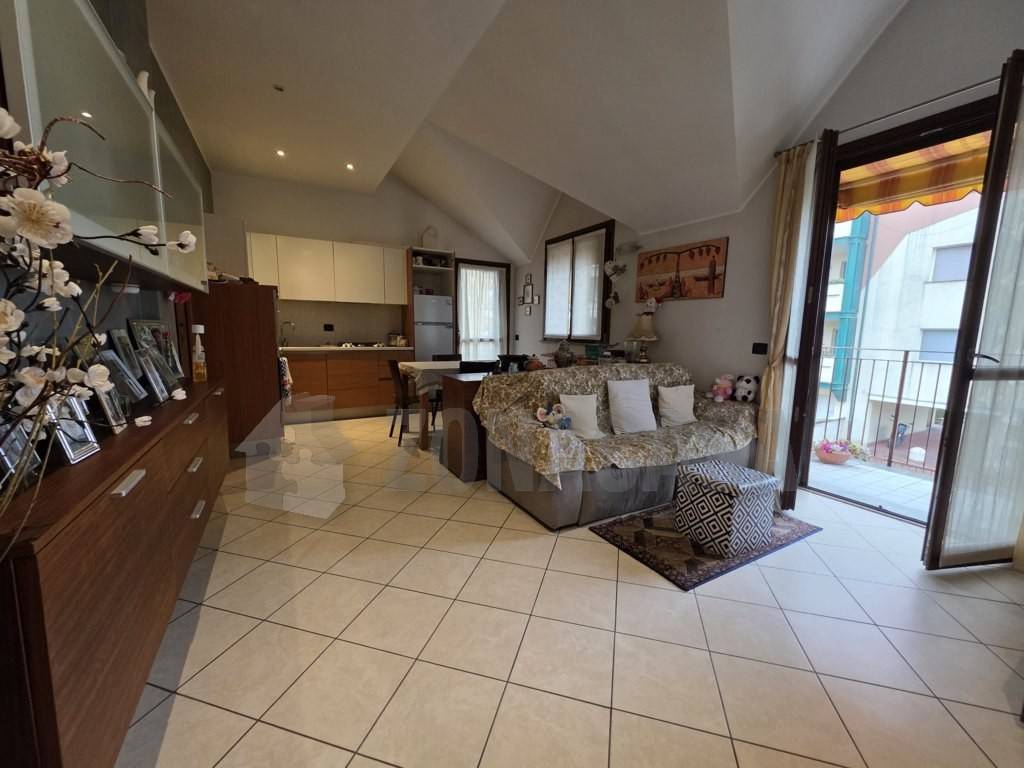 Appartamento a Gallarate in Via Torino - Foto 4