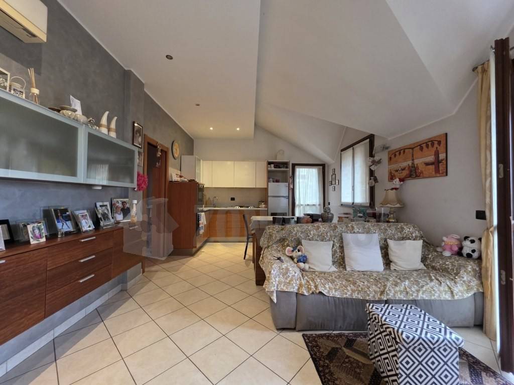 Appartamento a Gallarate in Via Torino - Foto 5