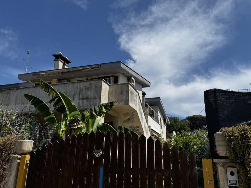 Villa a Anzio in Via delle Dalie - Foto 5