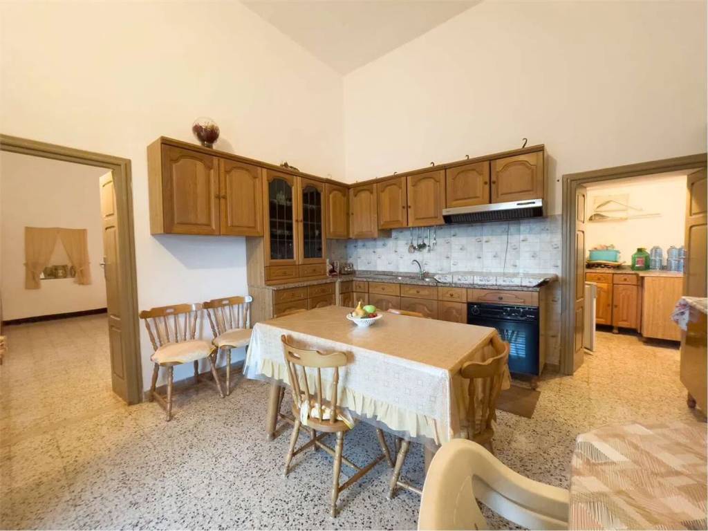 Villa a Ceglie messapica in Strada Senza Nome - Foto 3