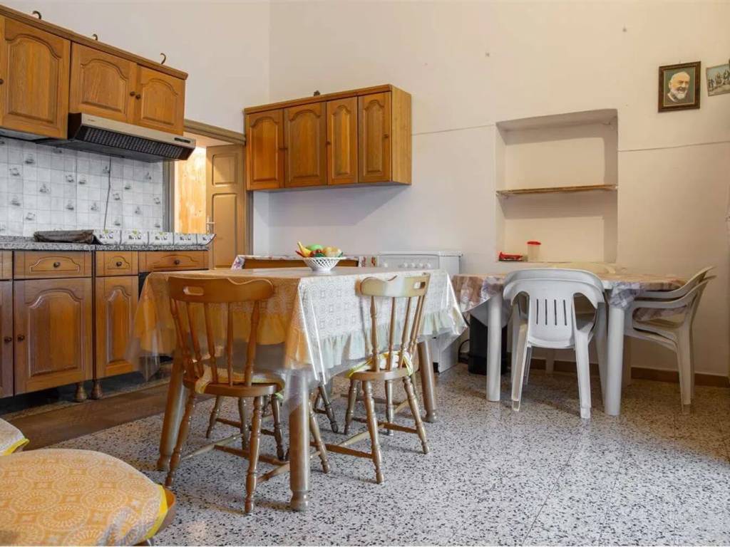 Villa a Ceglie messapica in Strada Senza Nome - Foto 4