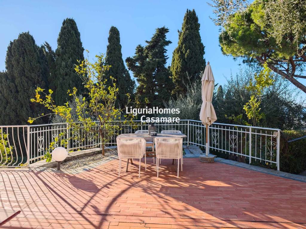 Villa a Bordighera in Via Tiziano Vecellio - Foto 2