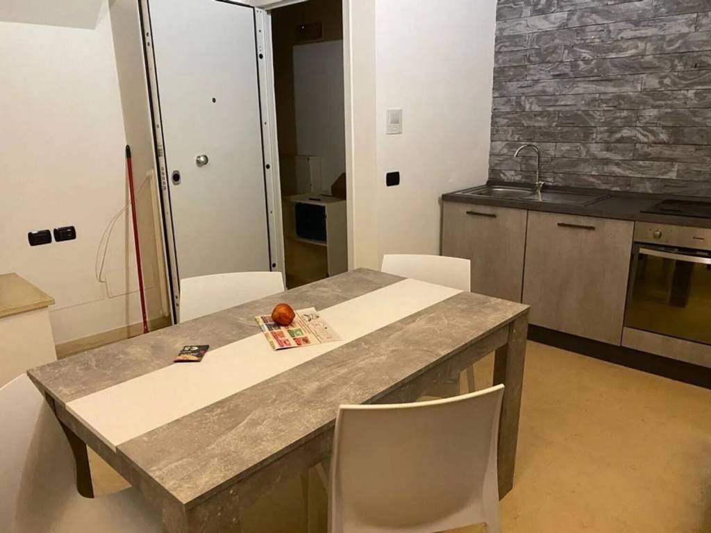 Appartamento a Verona in Via Tombetta, 83 - Foto 3