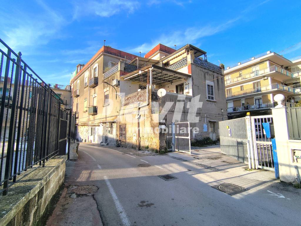 Appartamento a Portici in Via Caportano - Foto 3
