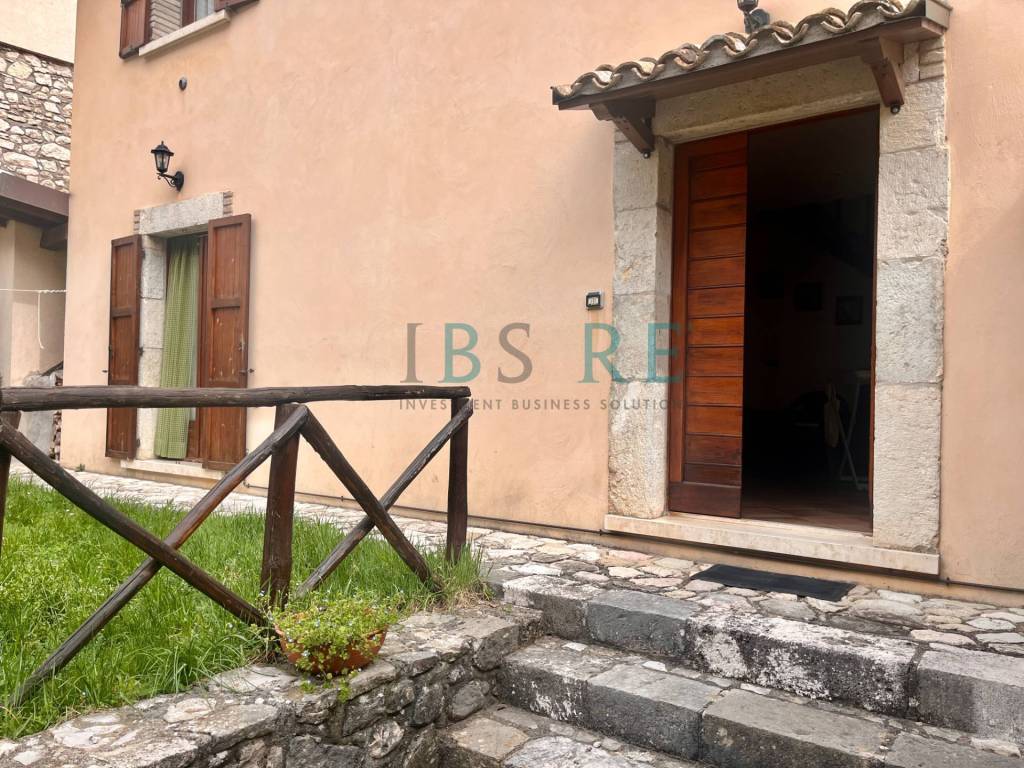 Villa a Leonessa in via del lavatoio - Foto 2
