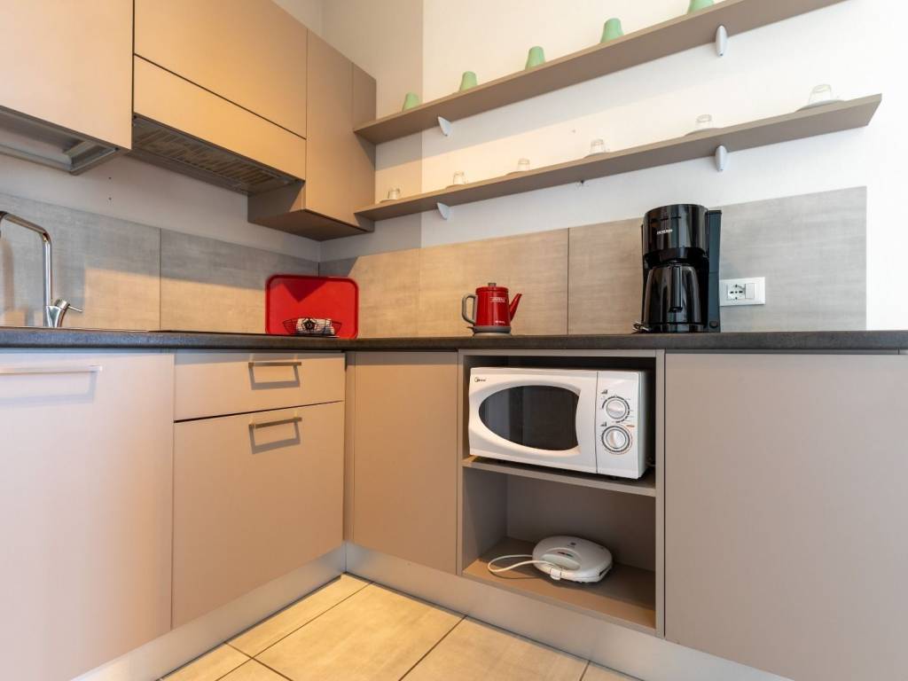 Appartamento a Manerba del garda in Via Case Sparse Serraglie - Foto 4