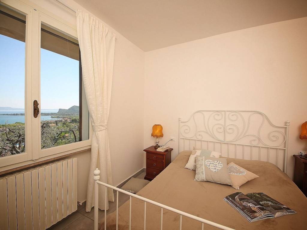 Appartamento a Manerba del garda in Via Case Sparse Serraglie - Foto 5