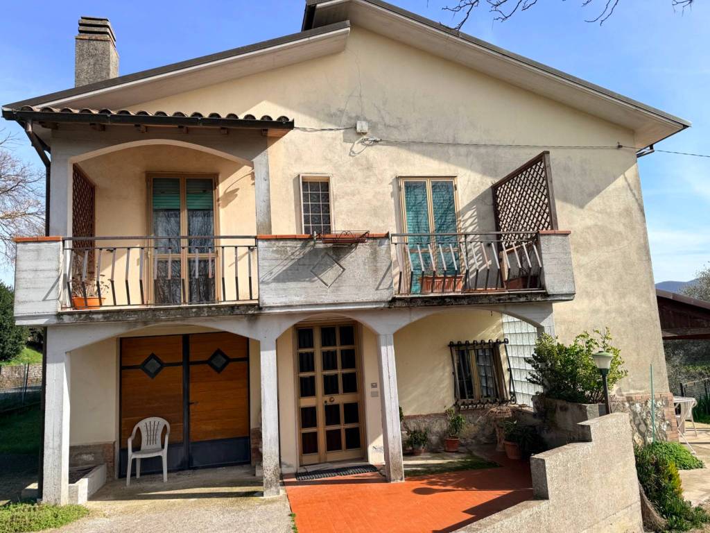 Villa a Montecastrilli in Via Tuderte, 56 - Foto 2
