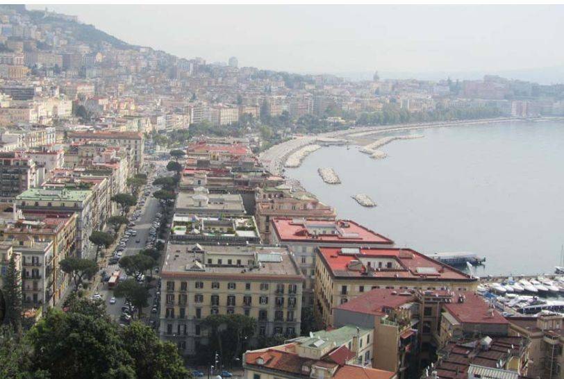 Appartamento a Napoli in Viale Antonio Gramsci - Foto 2