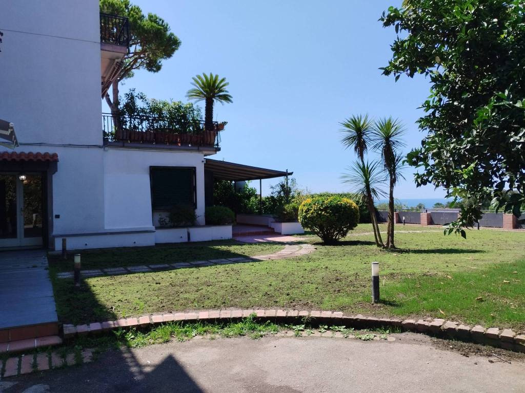 Appartamento a Napoli in Via Posillipo, 66 - Foto 2