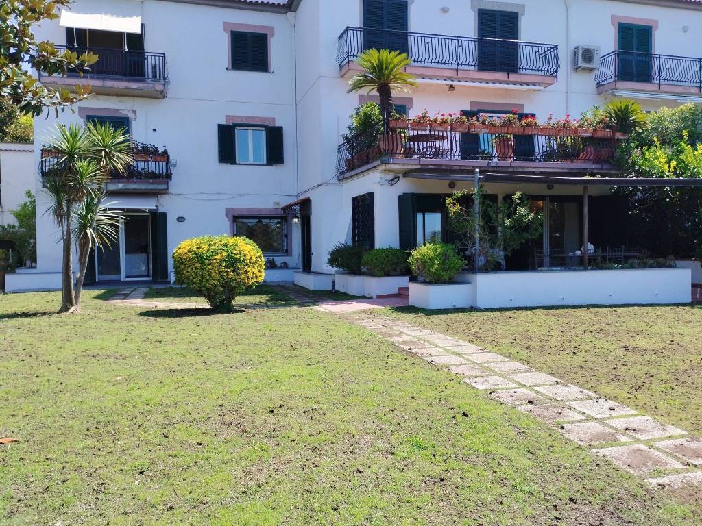 Appartamento a Napoli in Via Posillipo, 66 - Foto 3