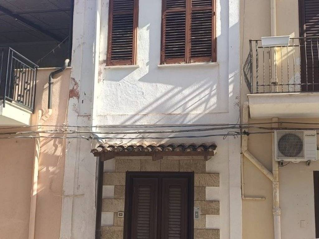 Casa indipendente a Cinisi in Via Venuti - Foto 2