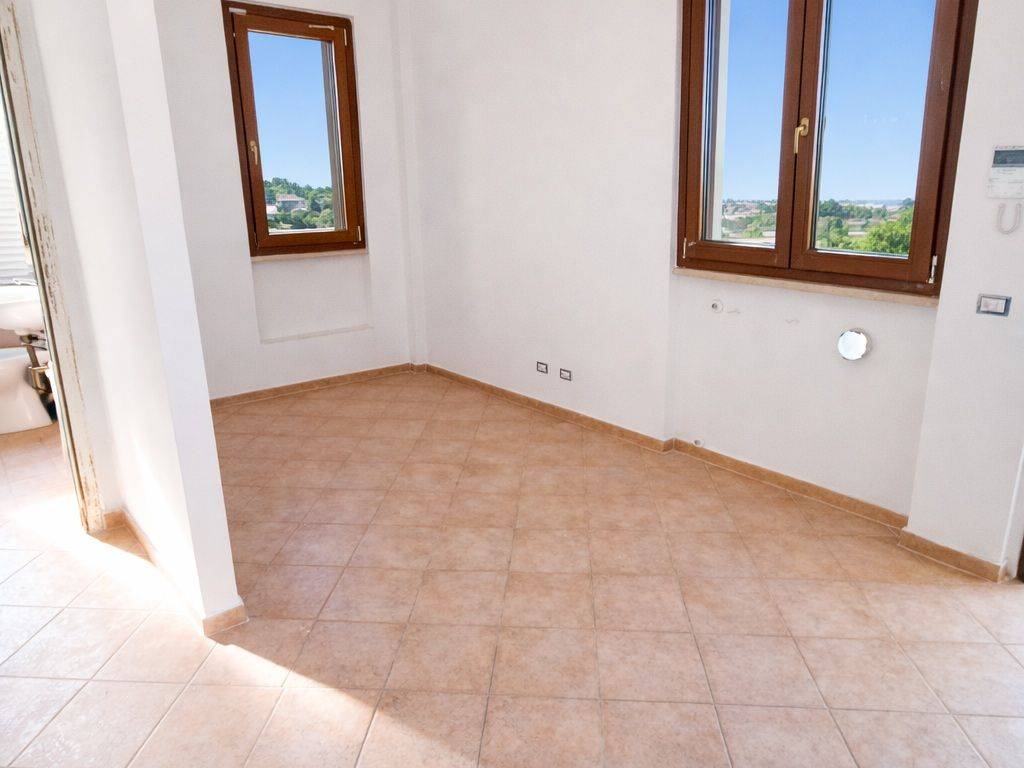 Appartamento a Nettuno in Via Taglio delle Cinque Miglia, 76 - Foto 3