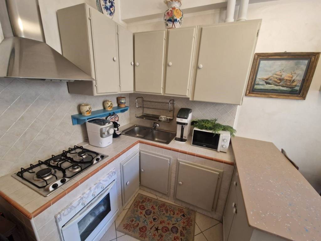 Appartamento a Pietra ligure in Via Andrea Basadonne - Foto 3