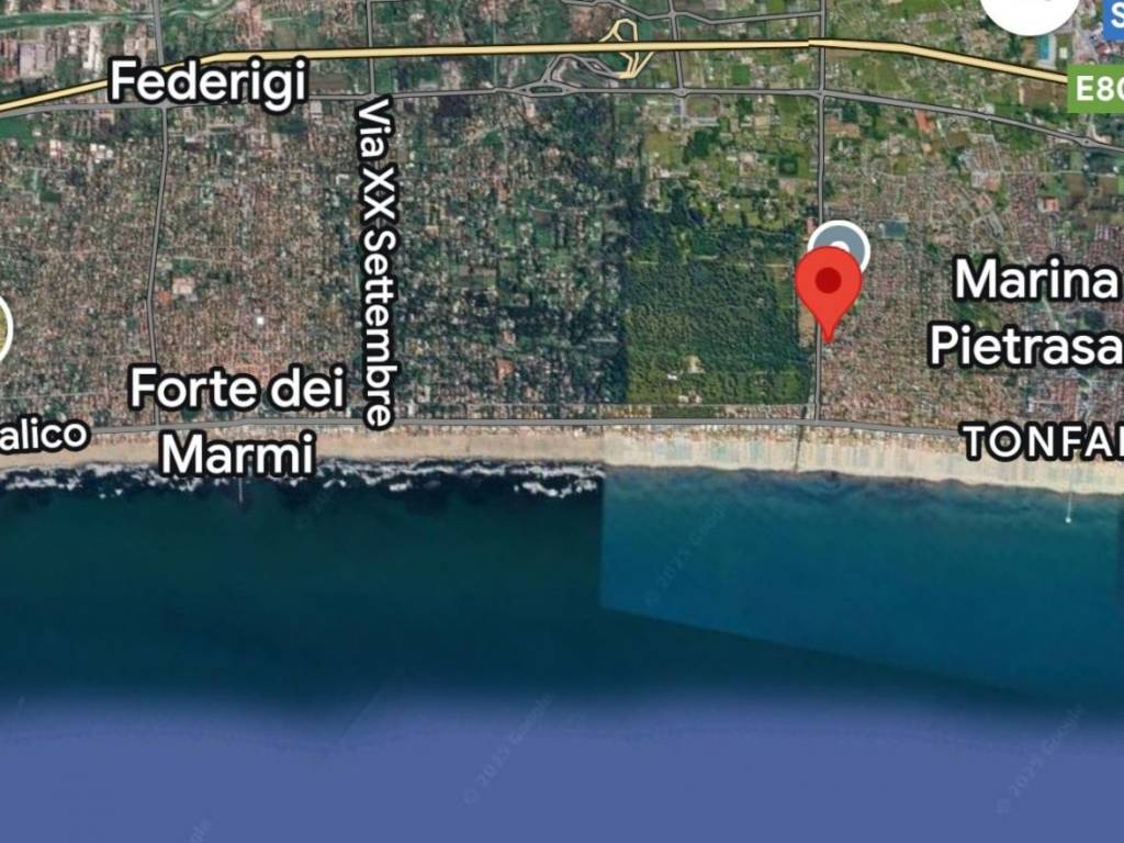 Villa a Pietrasanta in Via Michelangelo Buonarroti - Foto 3