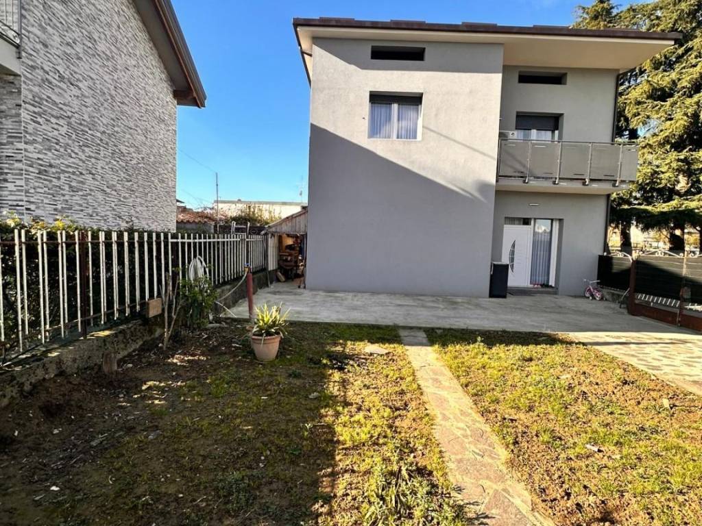 Villa a Solza in Via Roma - Foto 2