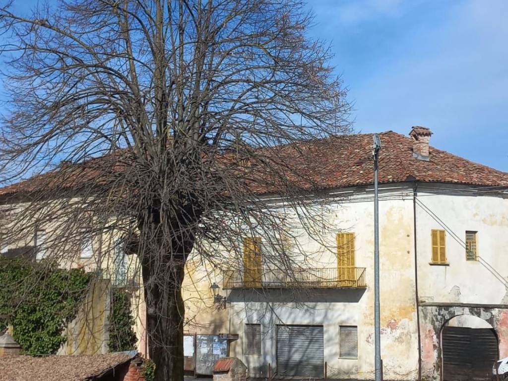 Casa indipendente a Clavesana in Piazza Vittorio Emanuele II, 1 - Foto 4