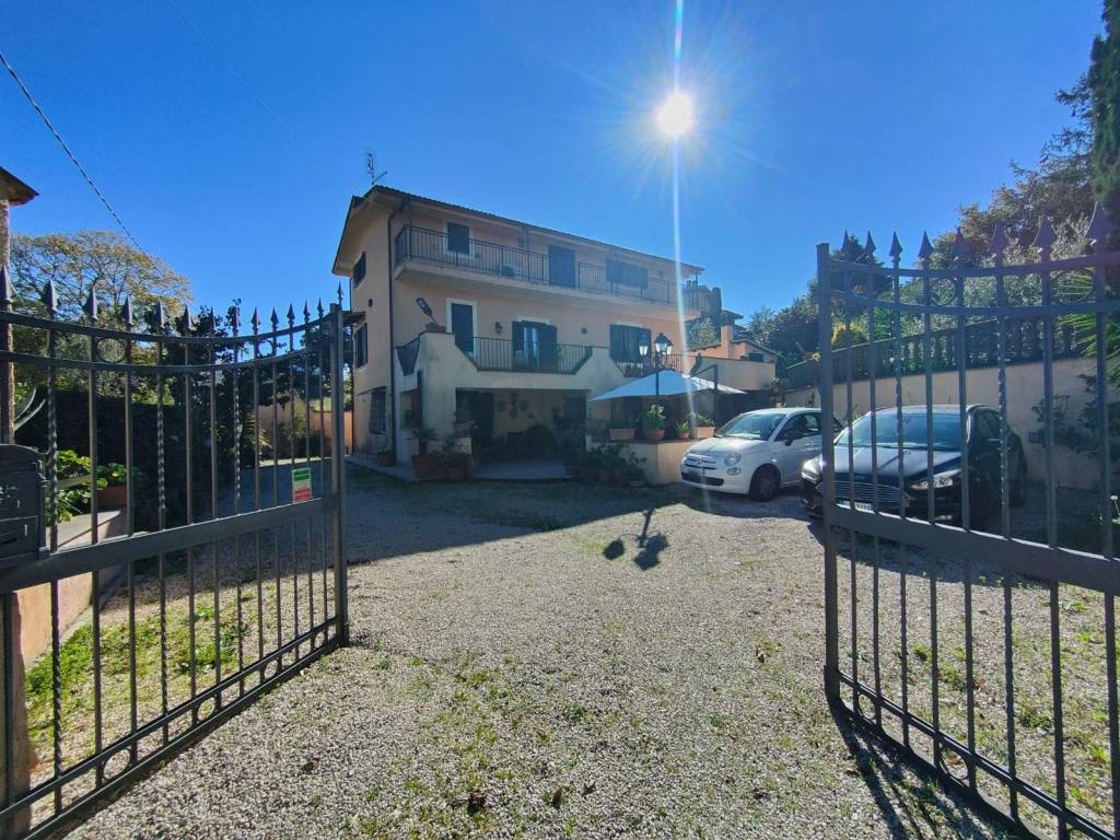 Villa a Rocca di papa in Via dei Colli - Foto 2