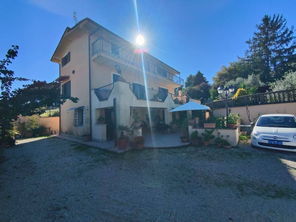 Villa a Rocca di papa in Via dei Colli - Foto 3