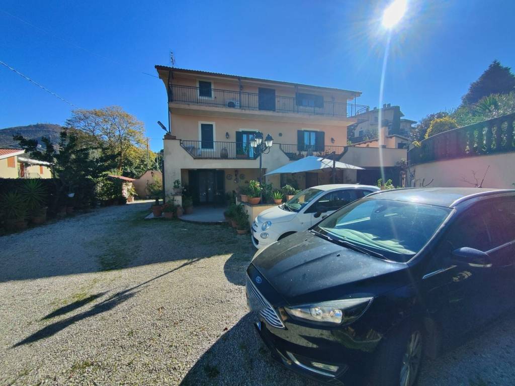 Villa a Rocca di papa in Via dei Colli - Foto 4