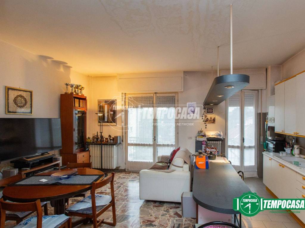 Appartamento a Castellanza in Via Edmondo de Amicis 12 - Foto 2
