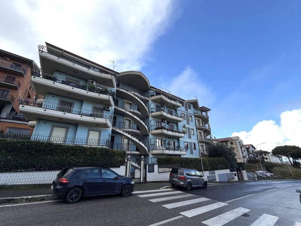 Appartamento a Marino in Via Franco Armati - Foto 2