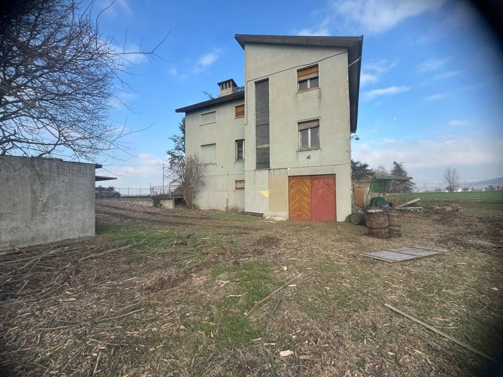 Casa indipendente a Redavalle in Via Emilia, 84 - Foto 2