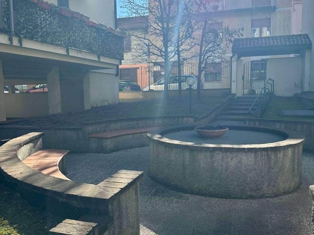Appartamento a Carate brianza in Via Federico Confalonieri - Foto 4