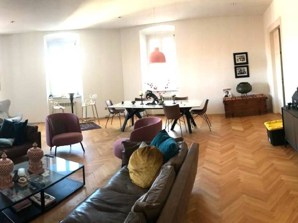 Appartamento a Trieste in Piazza Attilio Hortis - Foto 2