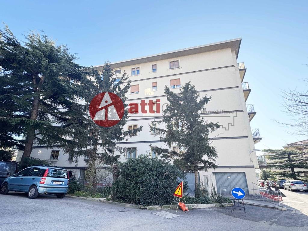 Appartamento a Trieste in Via San Benedetto, 10 - Foto 2