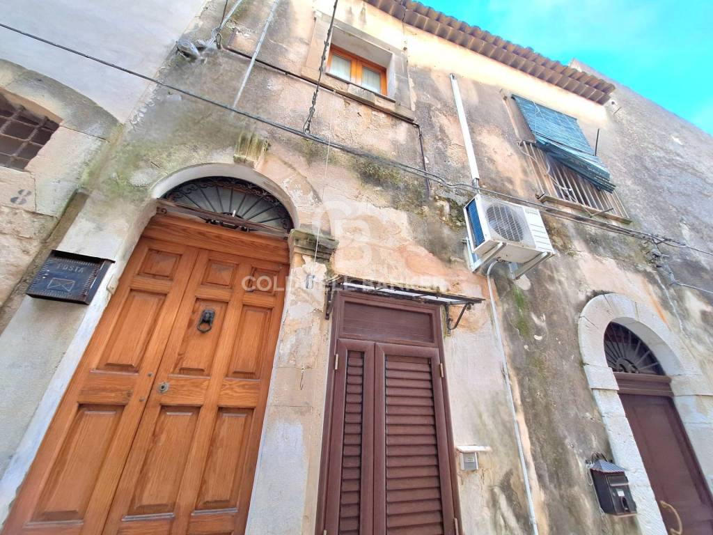 Appartamento a Scicli in via Tiziano, 4 - Foto 2