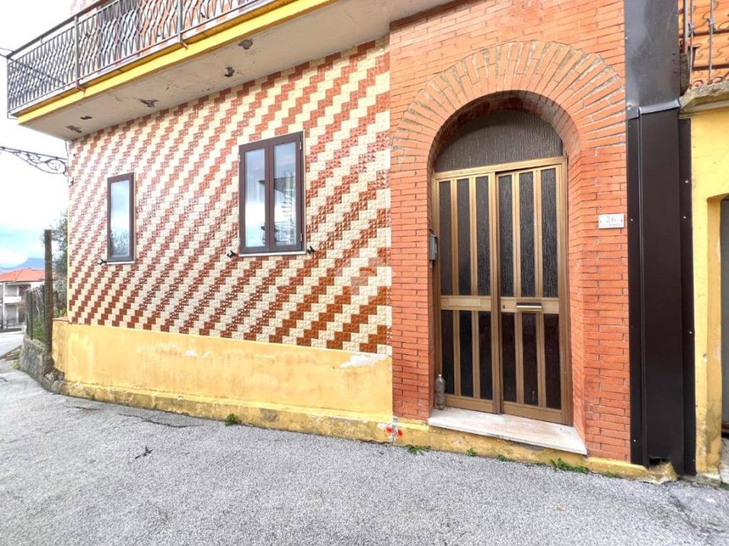 Casa indipendente a Santo stefano del sole in Via Casa Petretta, 22 - Foto 2