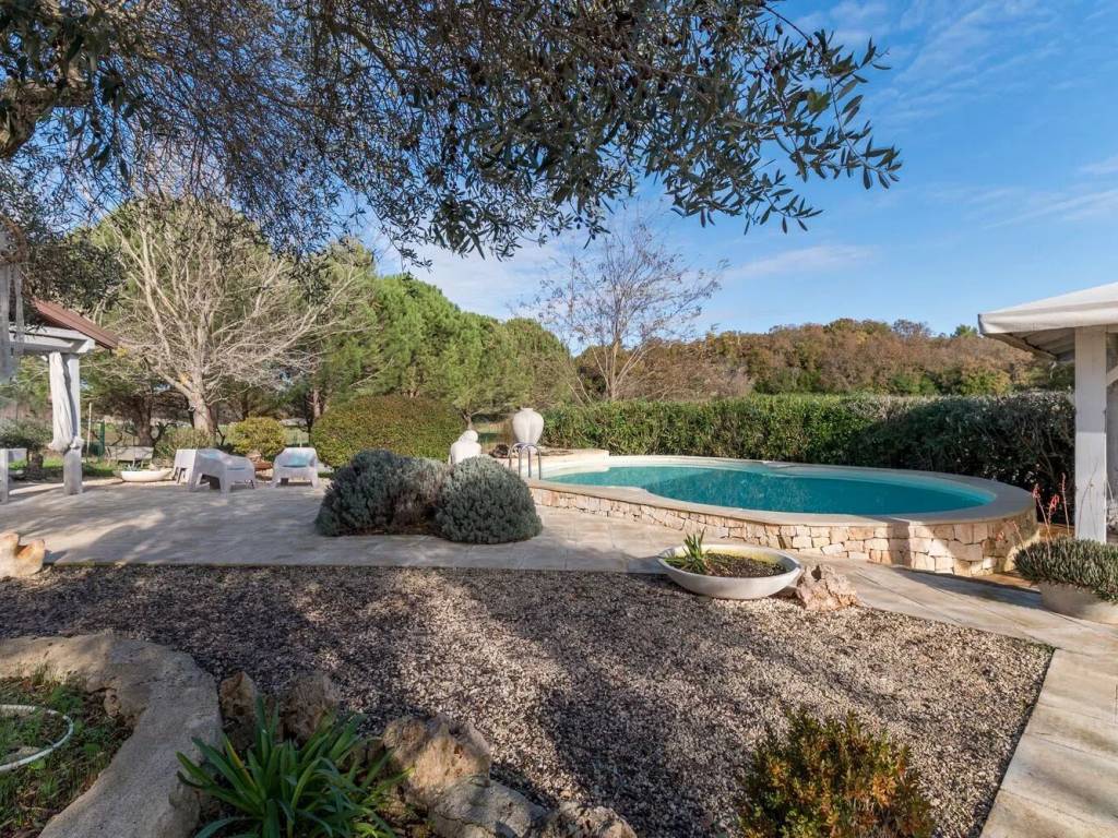 Villa a Ceglie messapica in Sp24, 3 - Foto 2