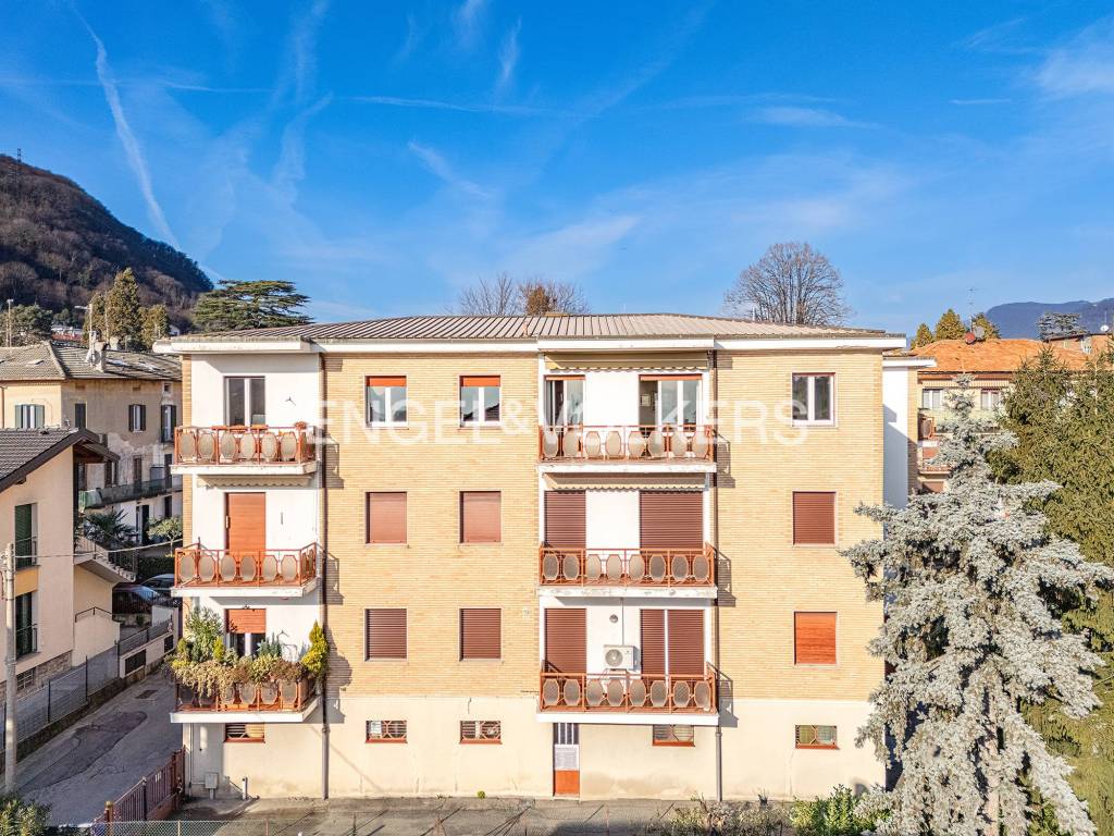 Appartamento a Como in Via Gerolamo Cardano - Foto 2