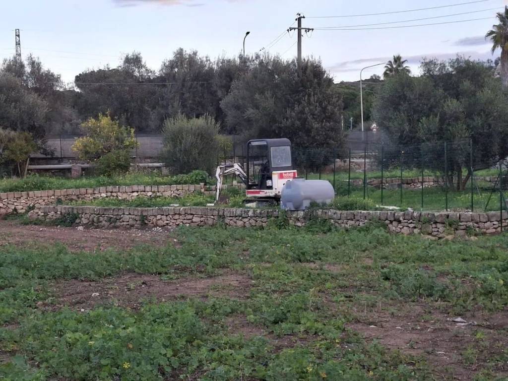 Terreno a Siracusa in Via Per Floridia No Number - Foto 2